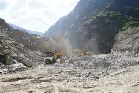 new dams in kashmir.